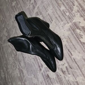 Zara Black Ankle Boots Sleek Design